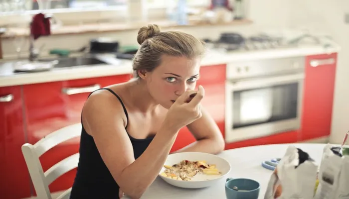 ansiedad por comer en la noche